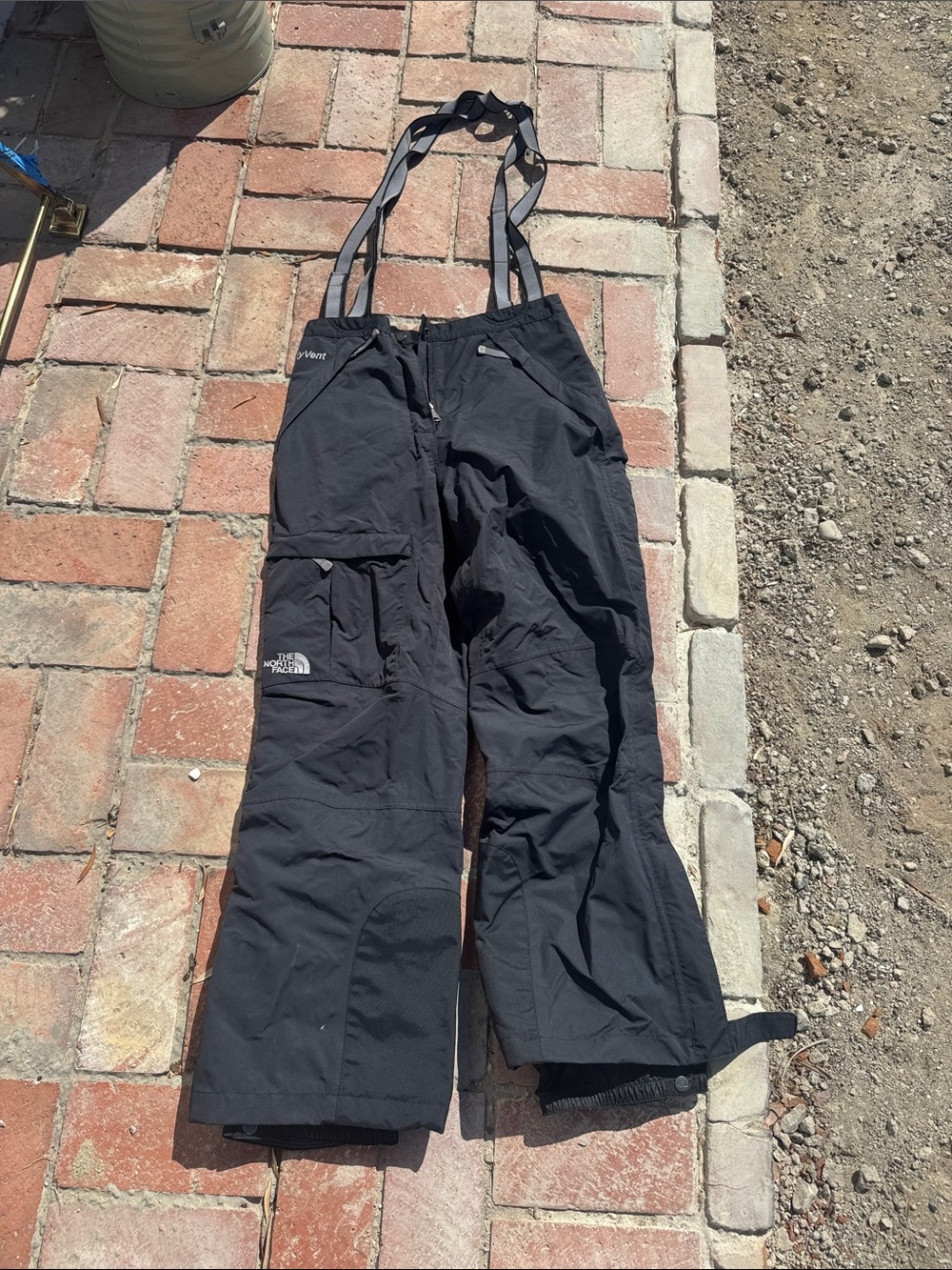 The North Face Hy Vent Ski Pants with suspenders Size Medium